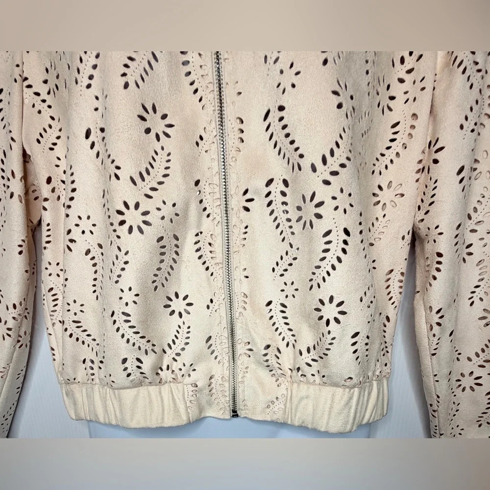 Forever 21 Pink Laser Cut Floral Eyelet Bomber Jacket Size Large